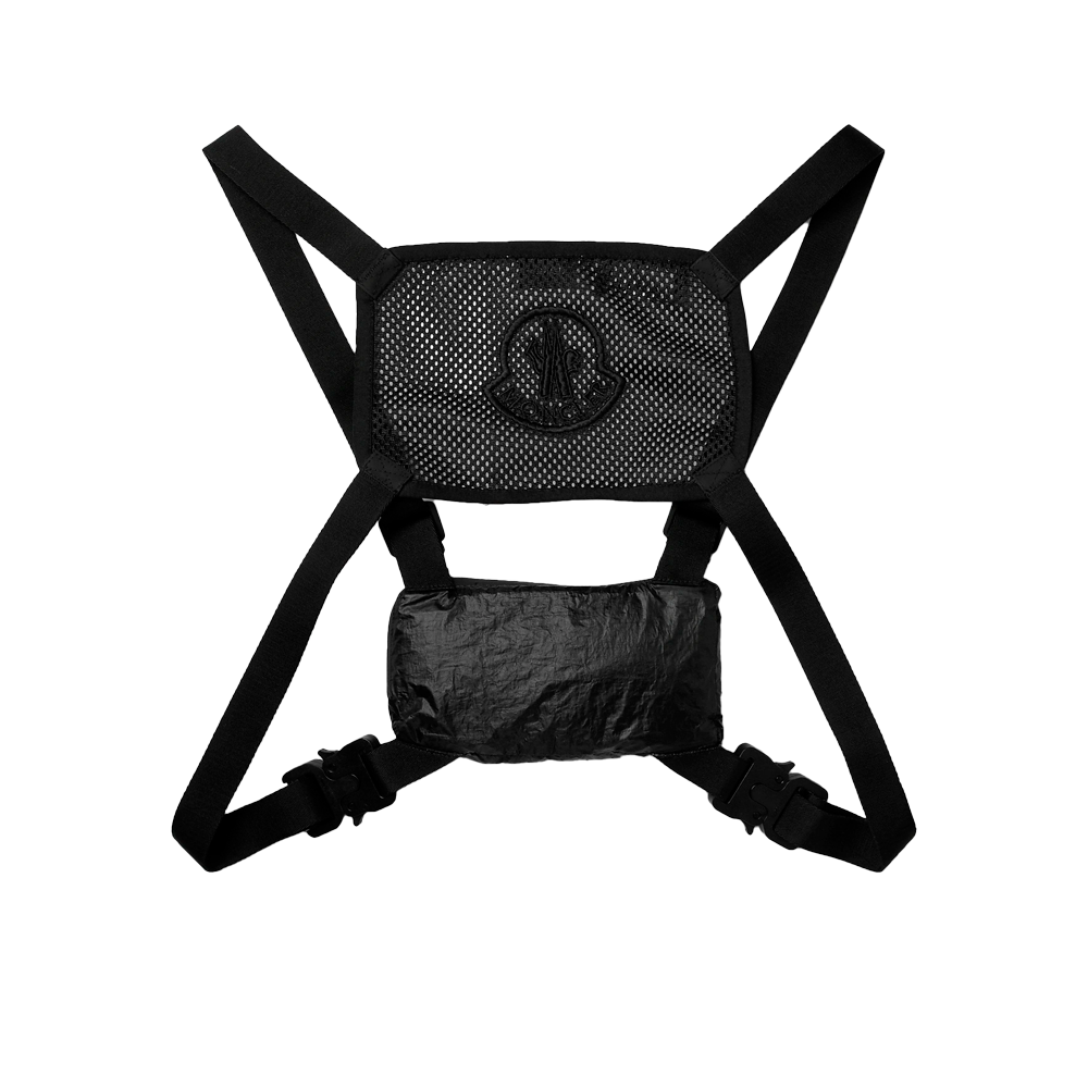 moncler_a57f5845-a749-4cec-b7dd-0c93f0976df3.webp