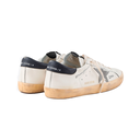 golden_goose_0ebd4828-d3ba-4ec1-b641-b4d8b775d9a1.webp